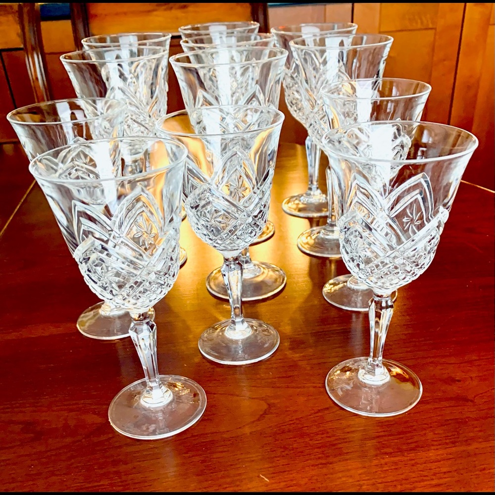 Set of 12 gorgeous cut-to-clear wine glasses red wine white wine water glasses